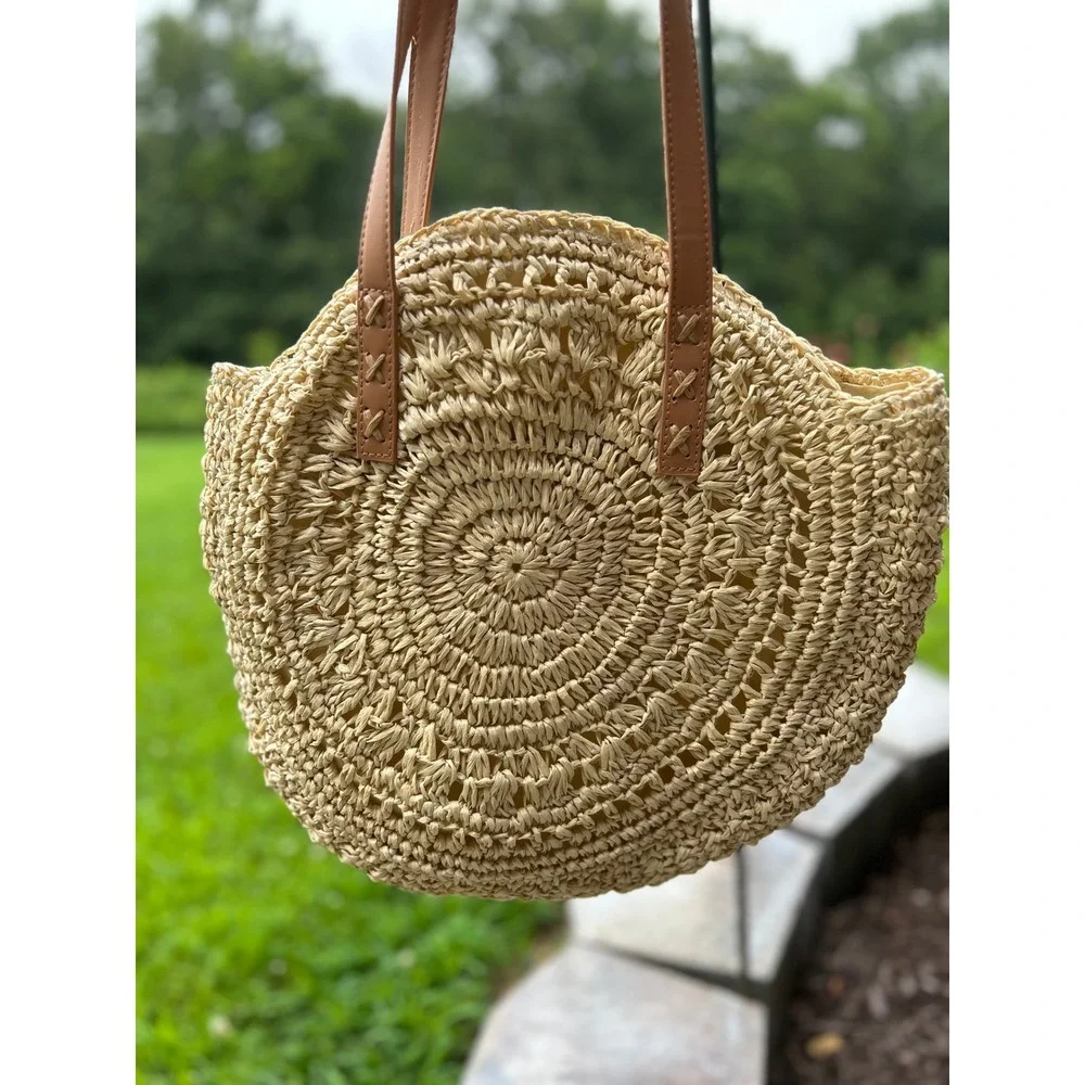 Unbranded Round Straw Tote Bag Woven Lg  Beige EUC Boho Beach Vacation Travel